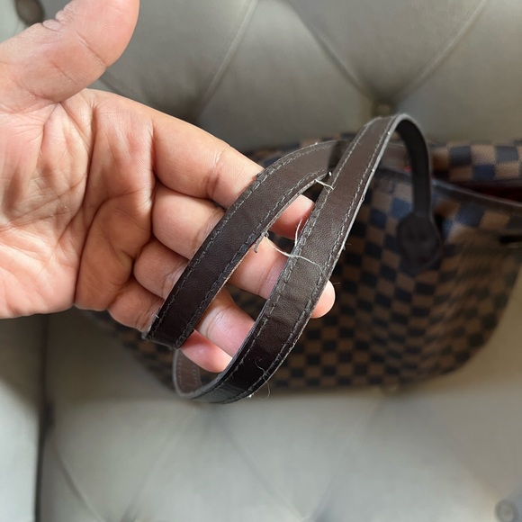 Louis Vuitton Purse with Wristlet❤️🔥 - Picture 3 of 8